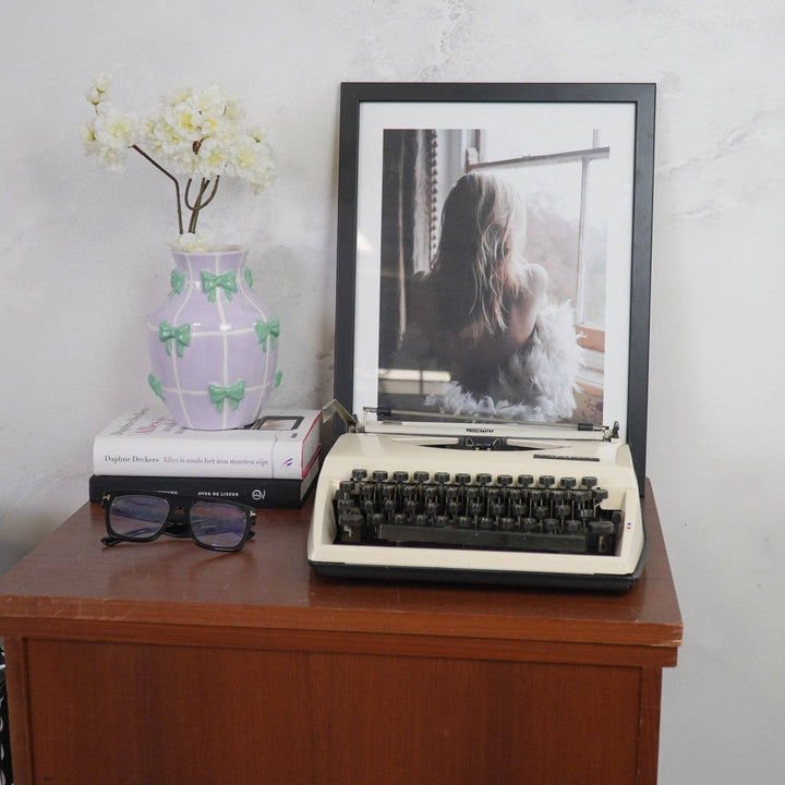 Dekorative Vase Schleife in pastellfarbener Optik