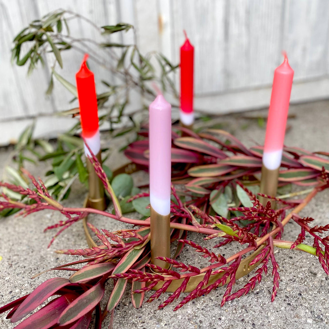Kerze Dip-Dye Neon „Rote Lichter“ – handgefertigte Tafelkerzen aus Bayern