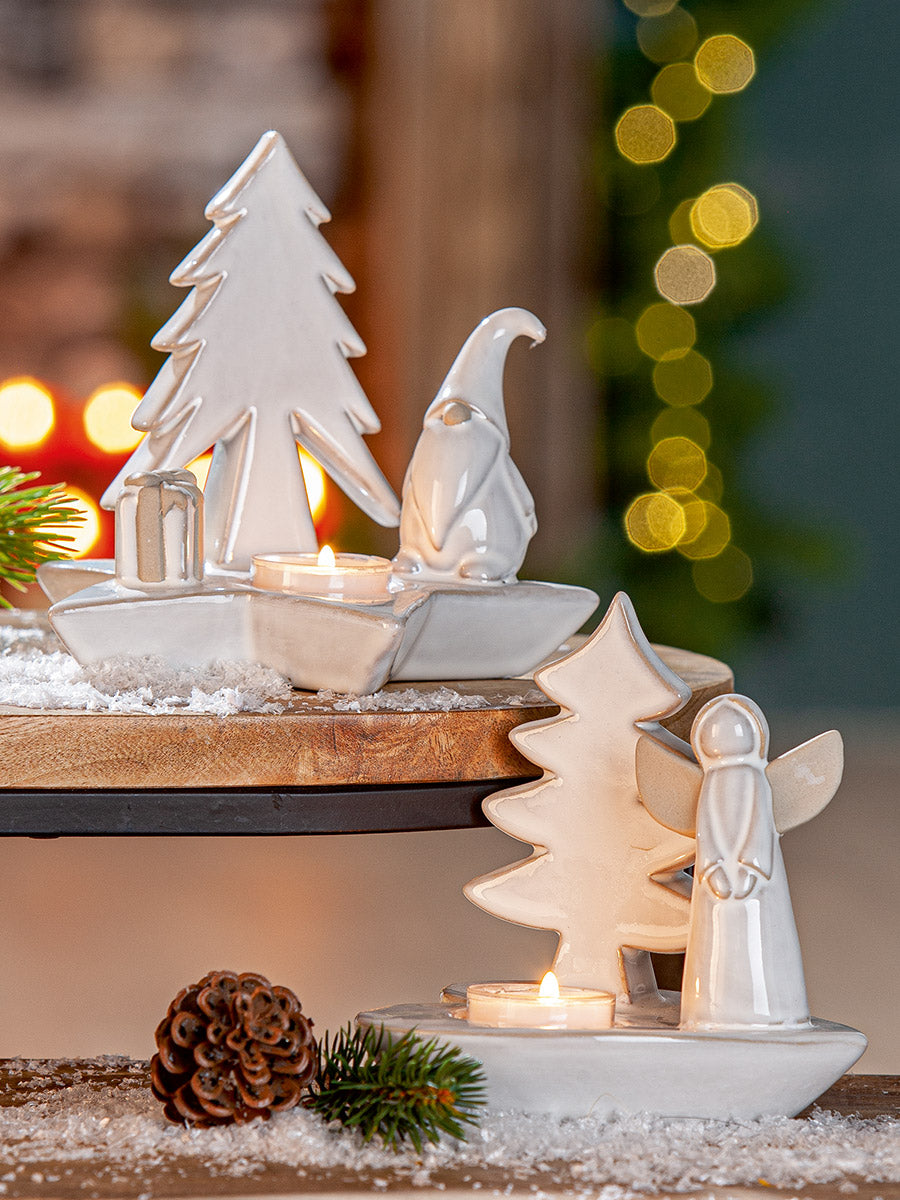 Weihnachtliche Szene mit Teelichtleuchter-Set Luce, Porzellan, creme, liebevoll arrangiert