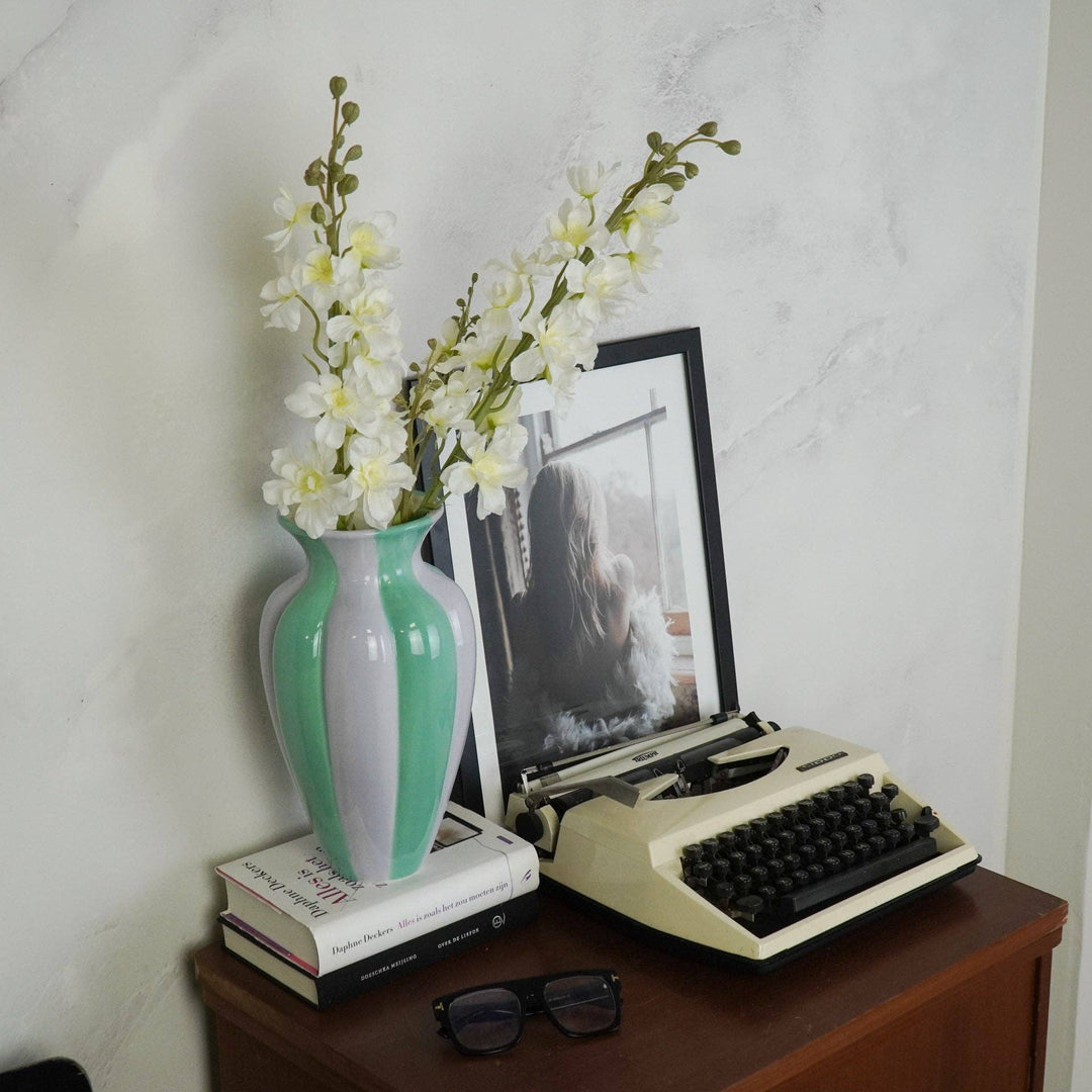 Moderne Keramikvase für hohe Blumen