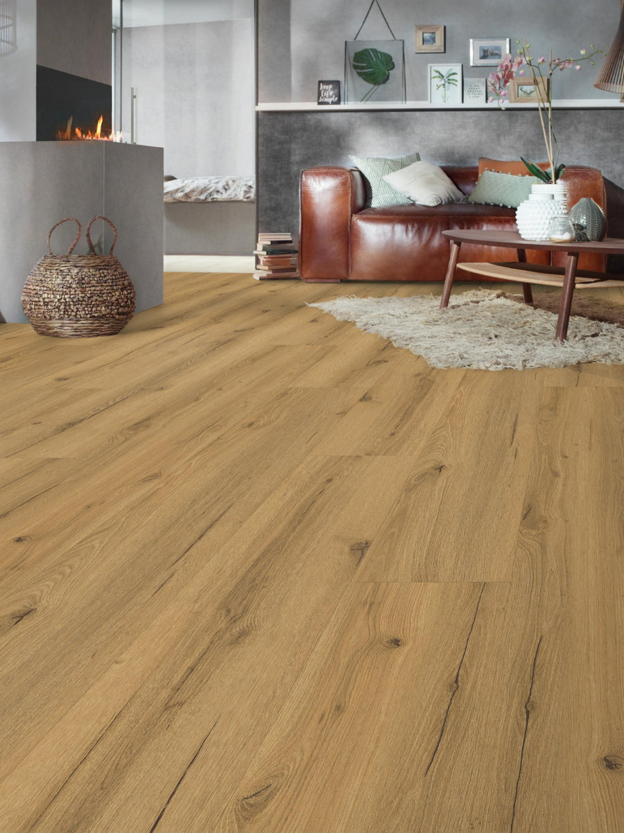 Klick-Vinyl Henriette bietet elegante Holzoptik. Es eignet sich perfekt für stilvolle und pflegeleichte Bodenbeläge.